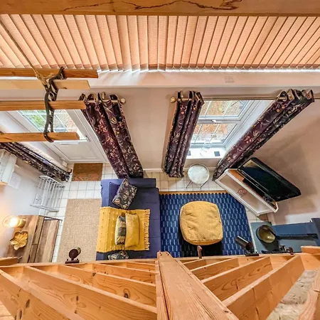 Fifth Milestone Annexe Apartman